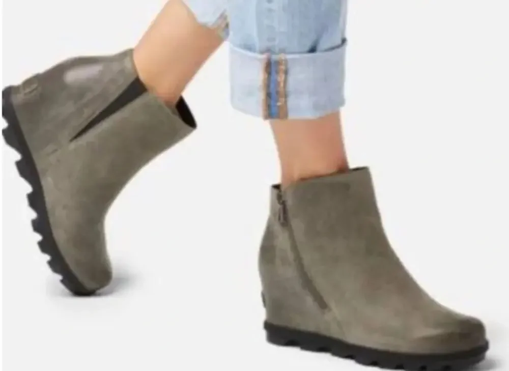 Sorel Joan of Arctic Quarry Gray Wedge II Zip Booties sz 6M